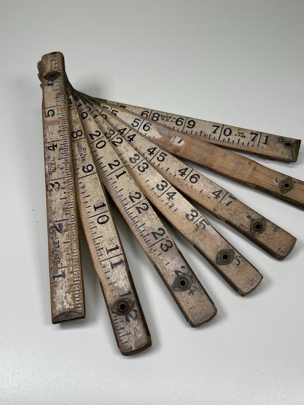 Vintage 6 Foot Wooden Folding Ruler Carpenter Measuring Rule Made in USA Lufkin